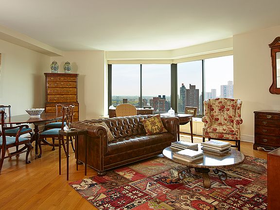 2nd image of 40 E 94th St APT 30G