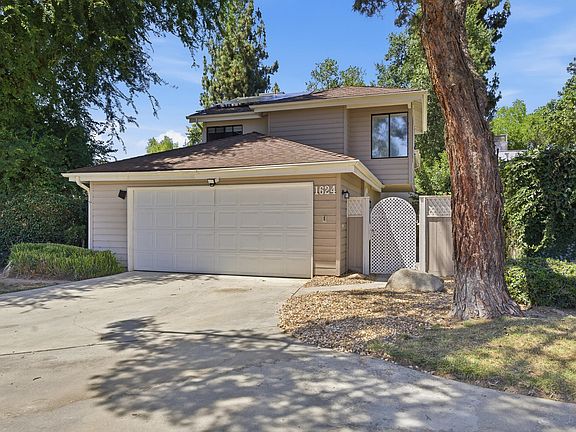 2nd image of 1624 E Castleview Drive
