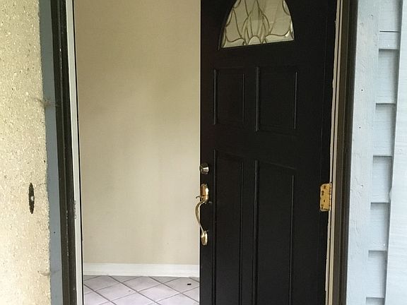 2nd image of 8173 Plaza Gate Ln
