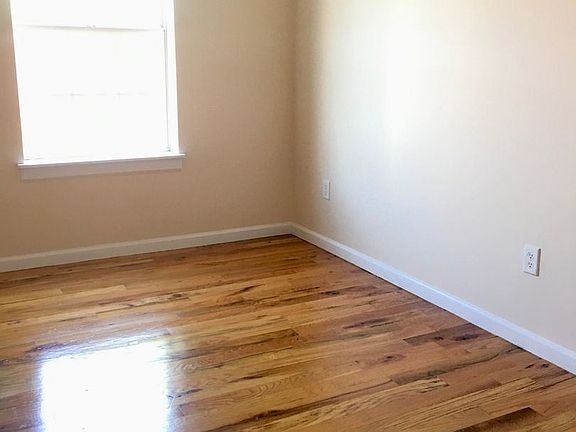 3rd image of 3226 Gravier St