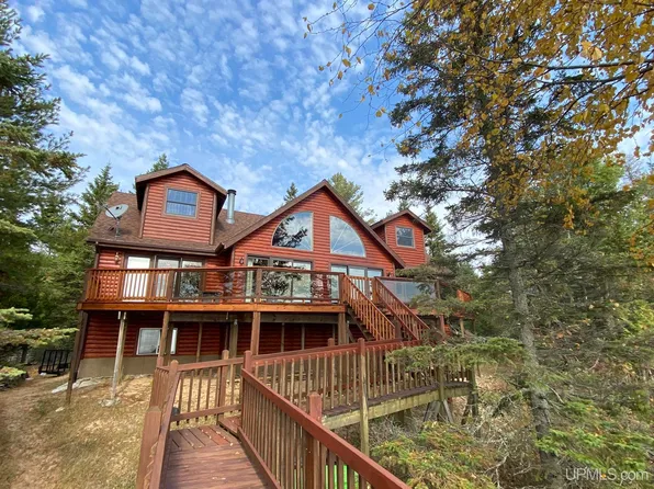 5555 W Juniper Trl, Manistique, MI 49854