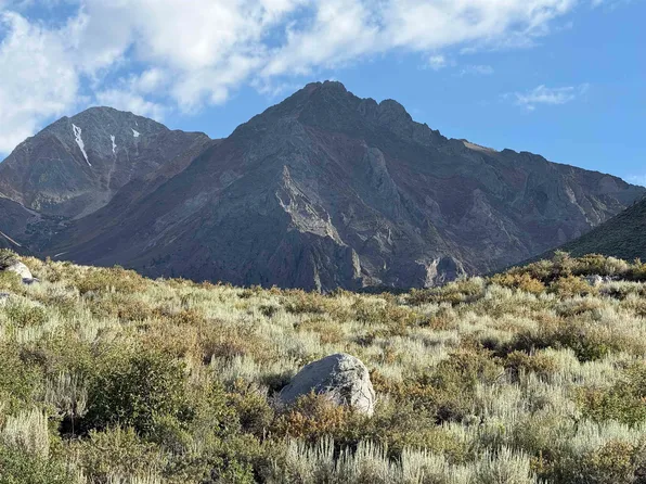79 Gregory Ln, Crowley Lake, CA 93546