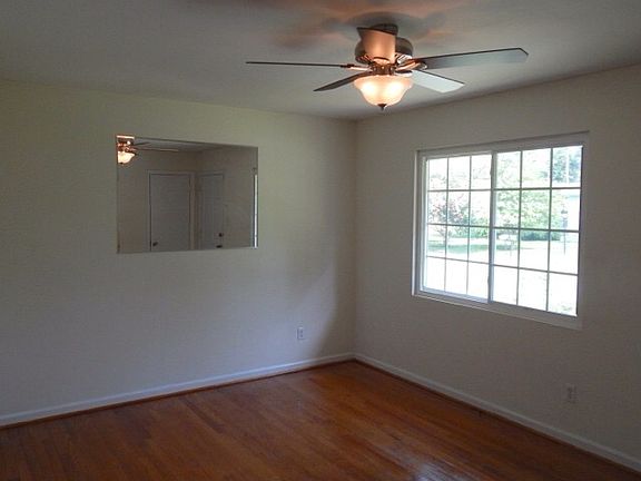 3rd image of 511 Willomett Ave