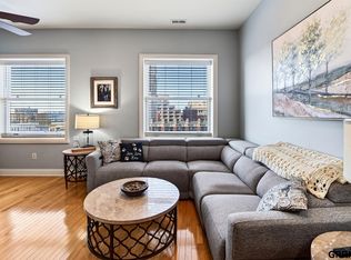 210 S 16th St APT 921, Omaha, NE 68102