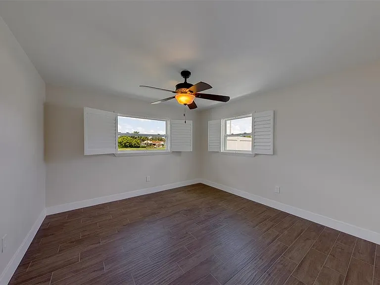 11602 Grove St — Photo 36