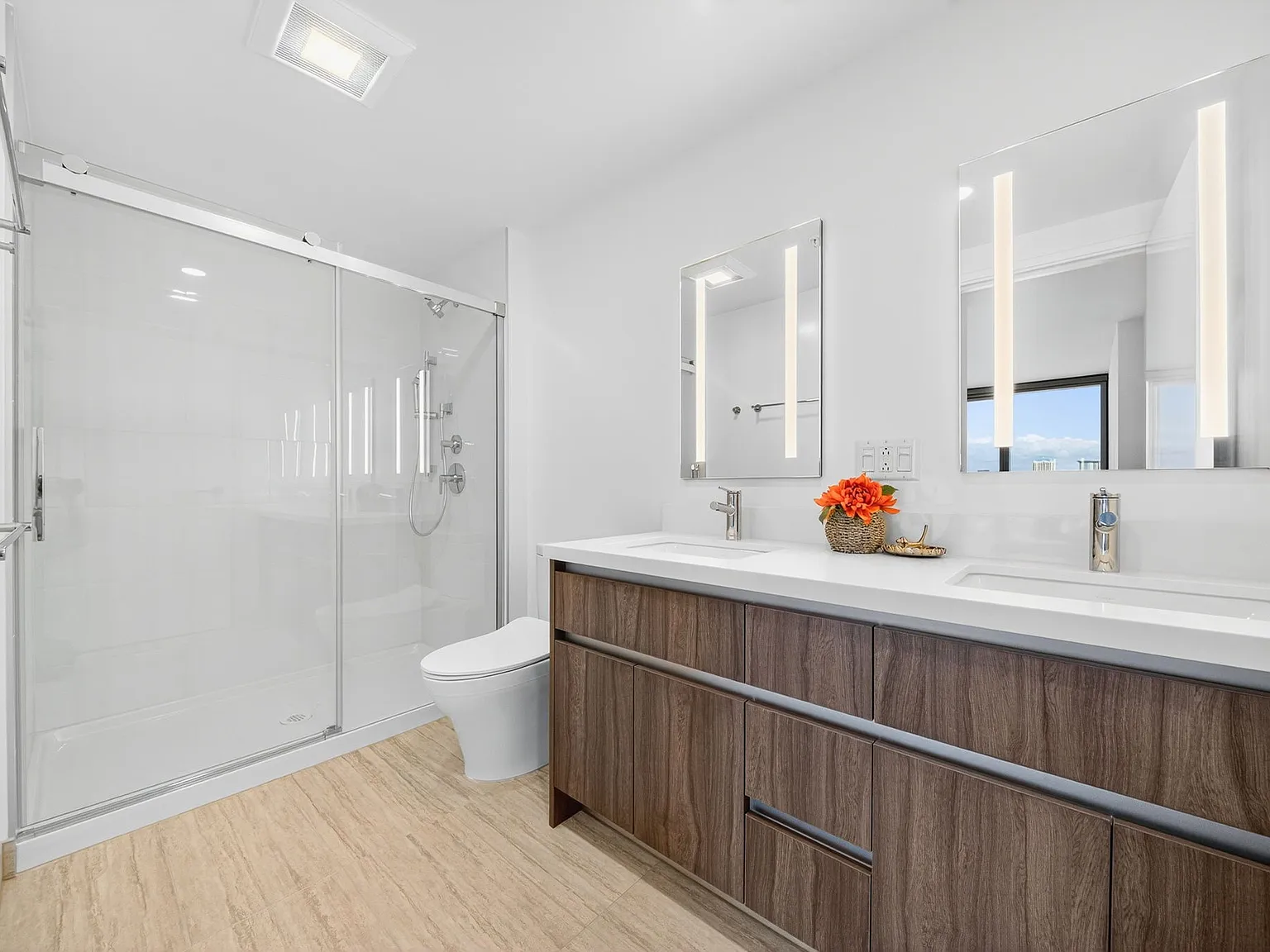 1515 Liona St #1512 - 1 — Photo 2