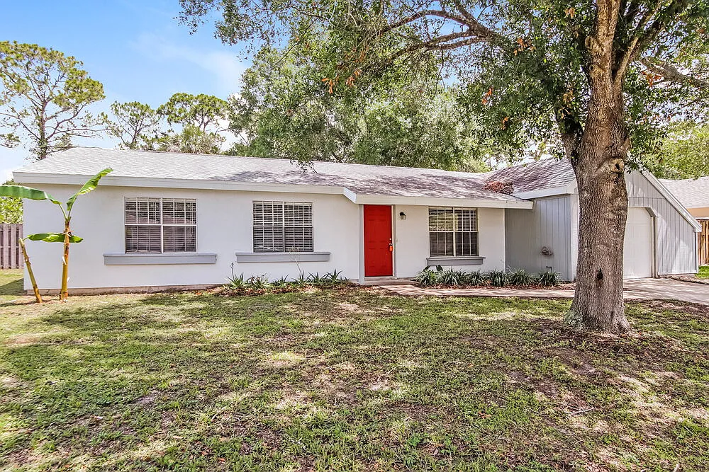 3 bed, 2.0 bath, 1190 sqft, $1,855 — Photo 3