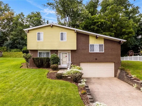 1081 Old Post Rd, South Park, PA 15129