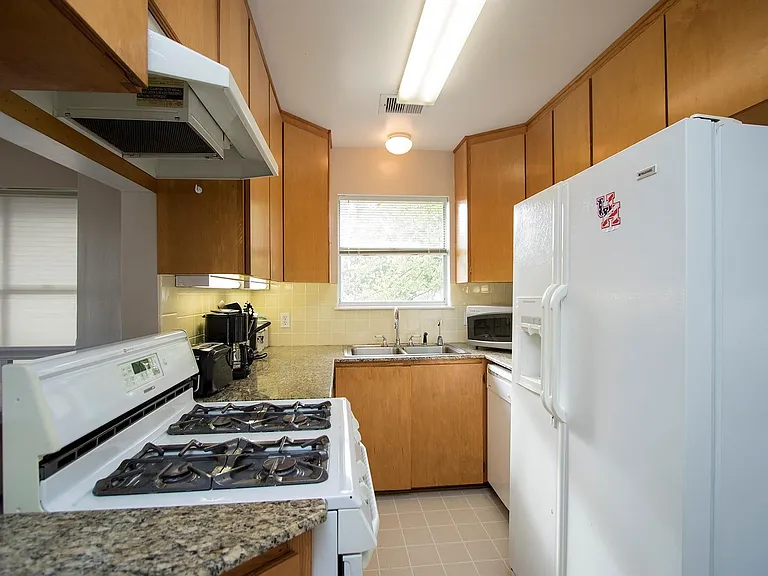 1817.5 Sul Ross St #GRG — Photo 9