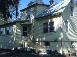 17 Indian River Rd, Orange, CT 06477