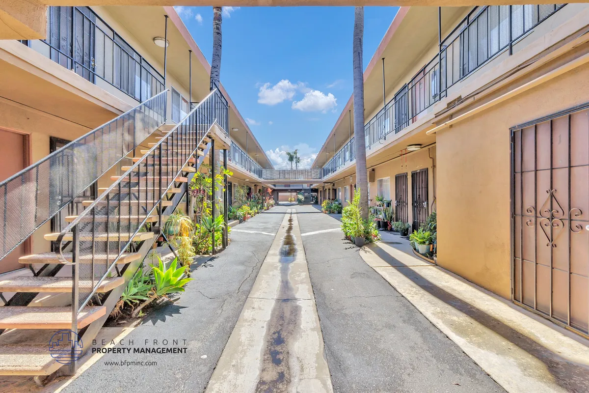 Primary Photo - Carson Palms Apartments