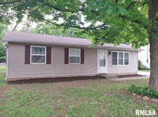 210 Bittersweet Rd, Washington, IL 61571