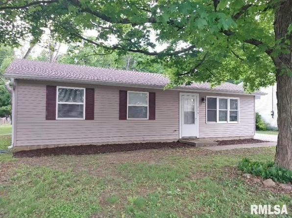 210 Bittersweet Rd, Washington, IL 61571