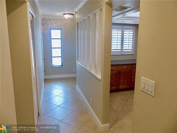 5th image of 3413 Norfolk St #West