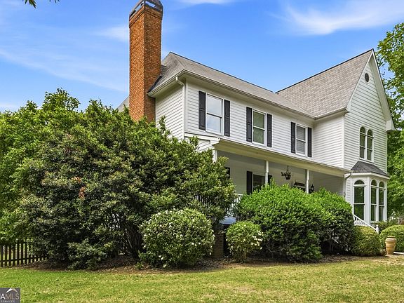 2nd image of 150 Mackenzie Ln