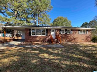 705 Valley Dr, Weaver, AL 36277