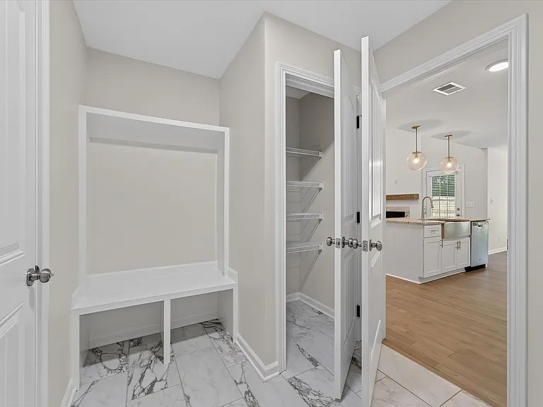513 Wingfield Ct — Photo 22