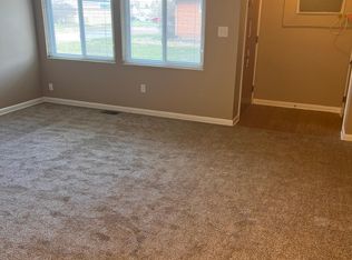 950 Brubaker Dr, Dayton, OH 45429