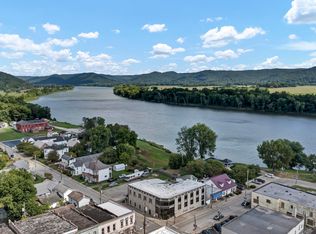 12 W 2nd St #A, Vanceburg, KY 41179