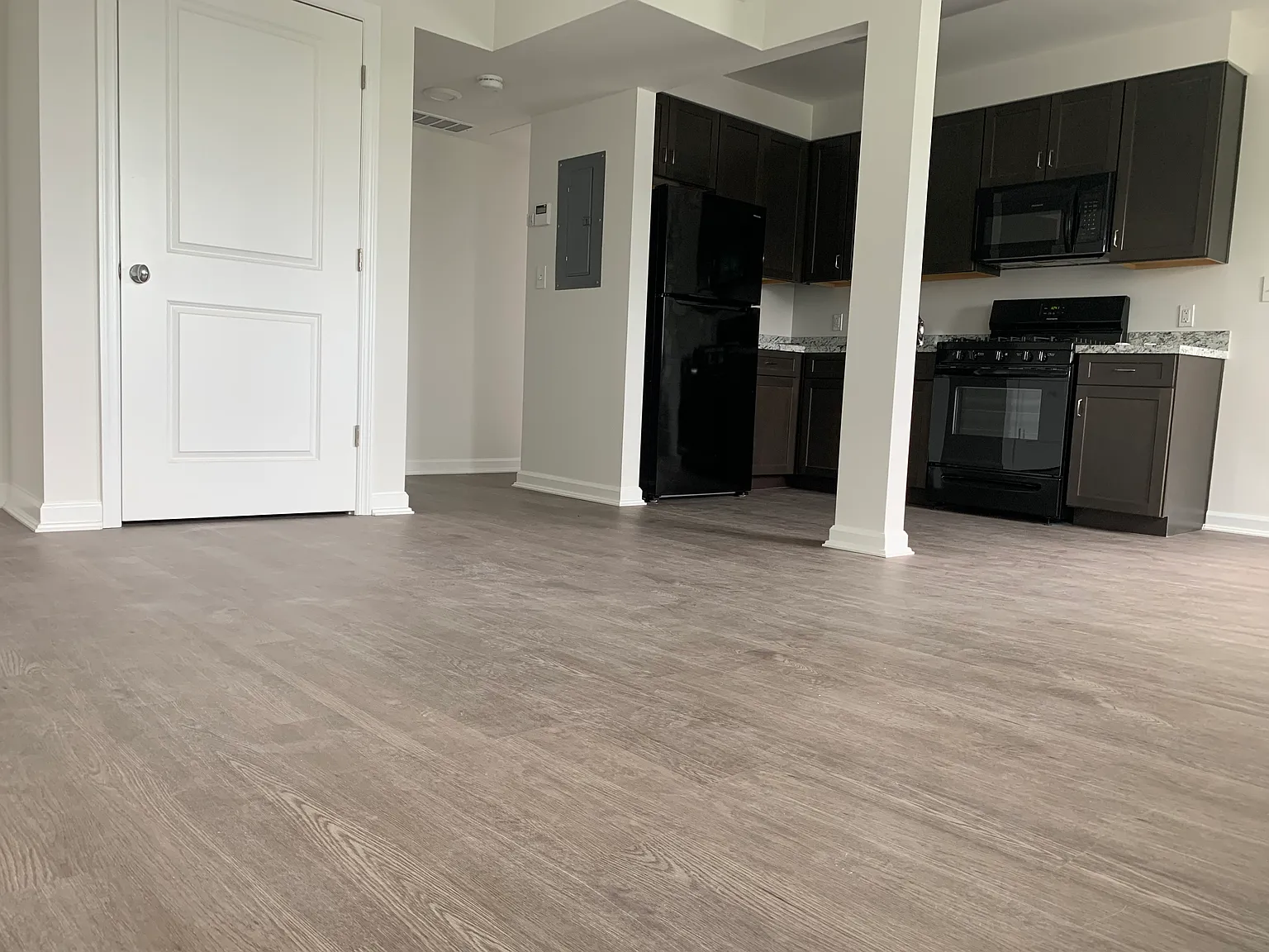 505 Jefferson St — Photo 2