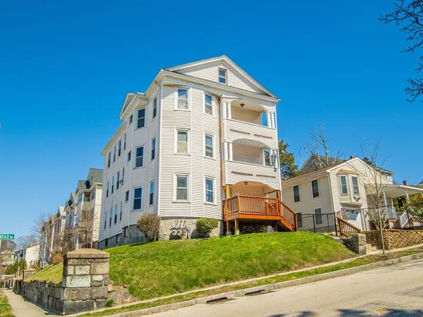 1 Fairfax Rd, Worcester, MA 01610