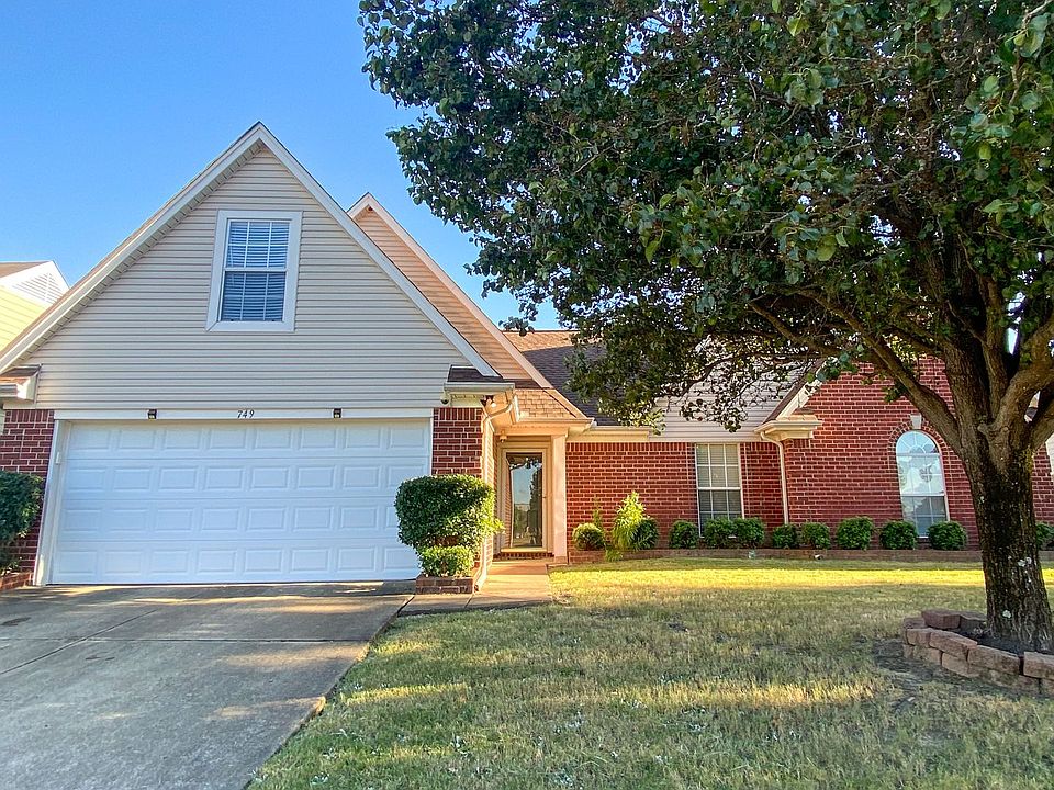 1st image of 749 Lakemont Dr