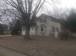 403 E 2nd St, Neillsville, WI 54456