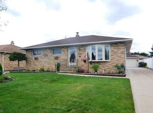 4890 Autumn Ln, Brooklyn, OH