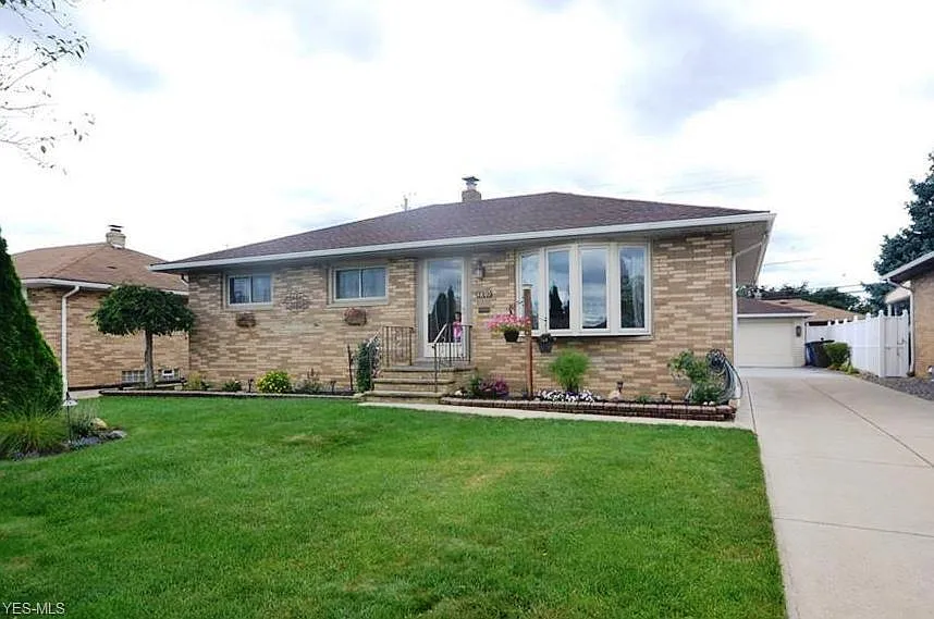4890 Autumn Ln photo 1