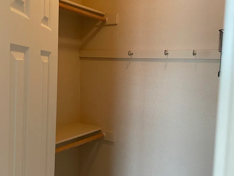 6655 N Canyon Crest Dr #21104 — Photo 32