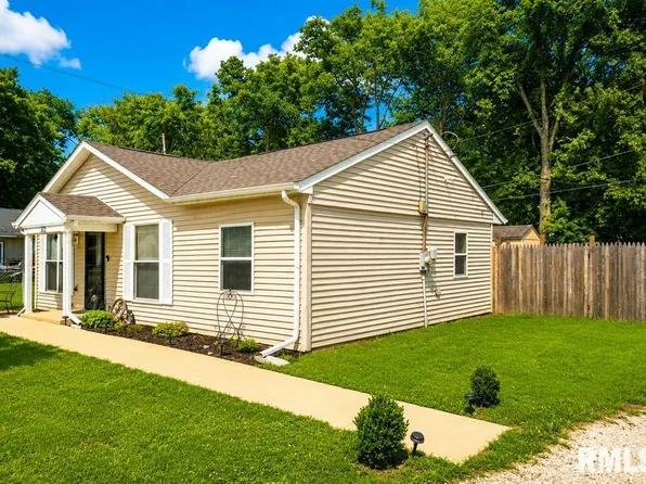 312 Birkett St, South Pekin, IL 61564