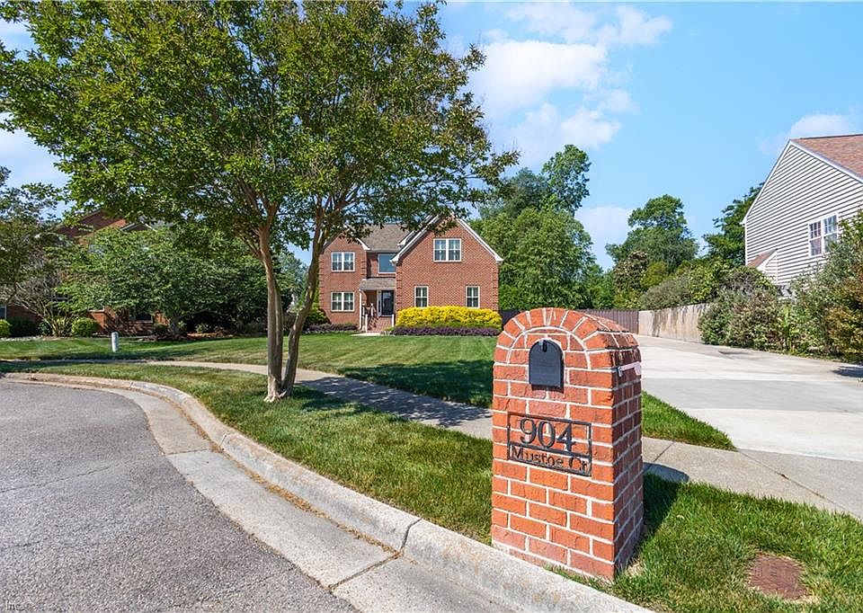 1st image of 904 Mustoe Ct