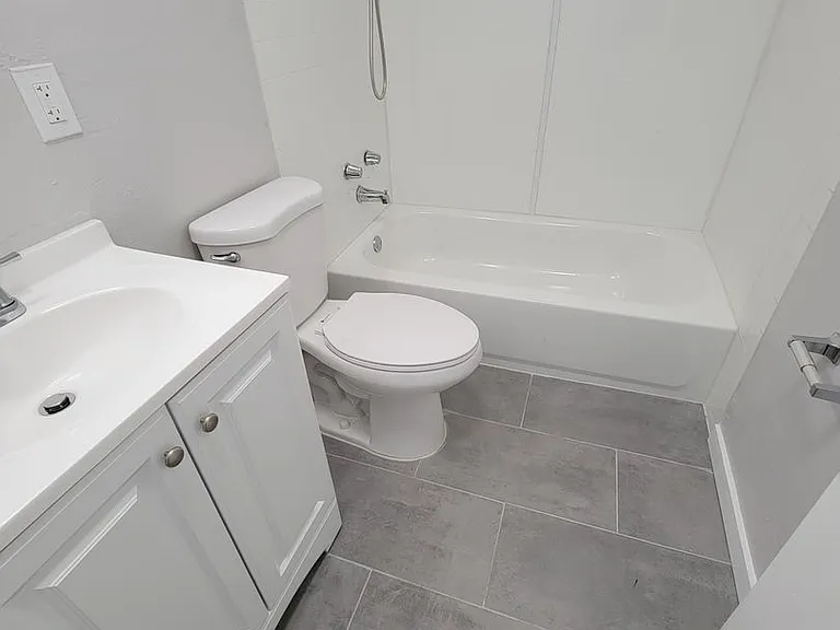 3050 Fruitvale Ave — Photo 12
