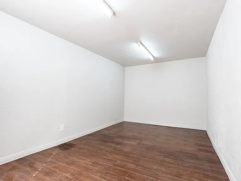 14043 Mystic St — Photo 22