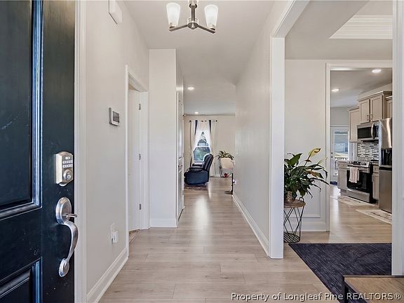 5th image of 120 Wildwood Way