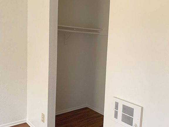 4th image of 820 N Spurgeon St APT 11