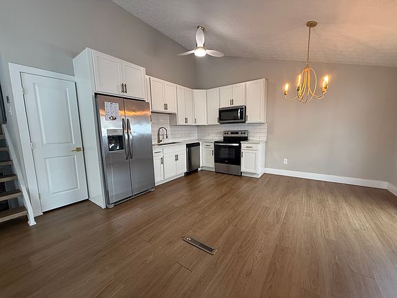 3rd image of 6649 Centennial Dr