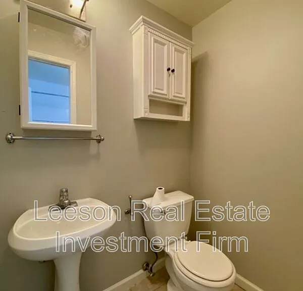 1101 College St #2210 — Photo 7