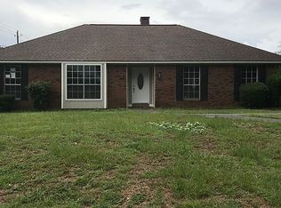 905 Sioux Ln, Hattiesburg, MS 39402