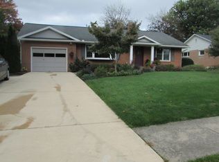 216 Rhoads Ave, Selinsgrove, PA 17870