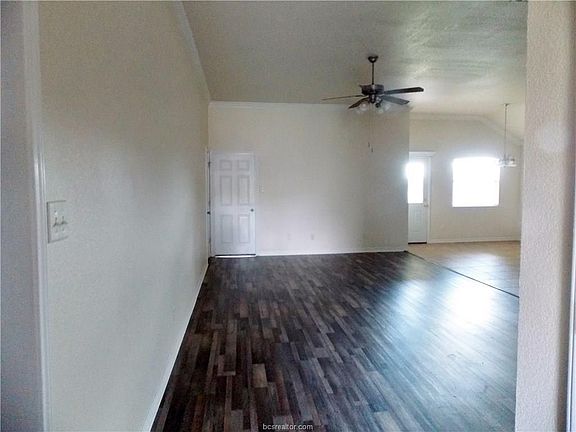 3rd image of 2906 Horseback Ct