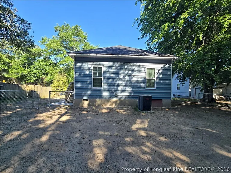 2123 Burnett Ave — Photo 24