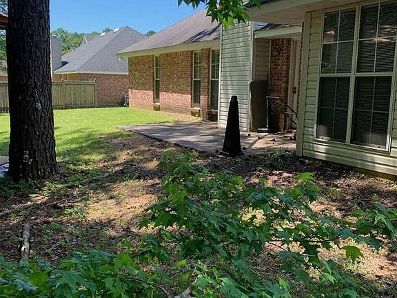 5th image of 545 Hillandale Dr