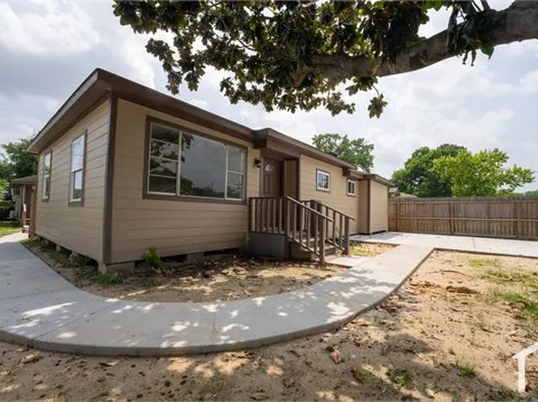 220 Armstrong St, Houston, TX 77029