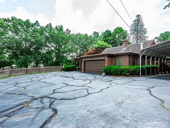 4th image of 125 Fairlawn Ave
