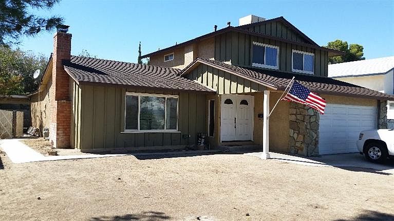 1st image of 440 Oakmont Dr