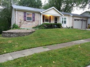 6693 Lesli Mari Ct, Florissant, MO 63033