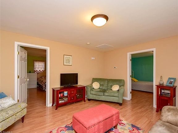 5th image of 1810 W Lexington Ave