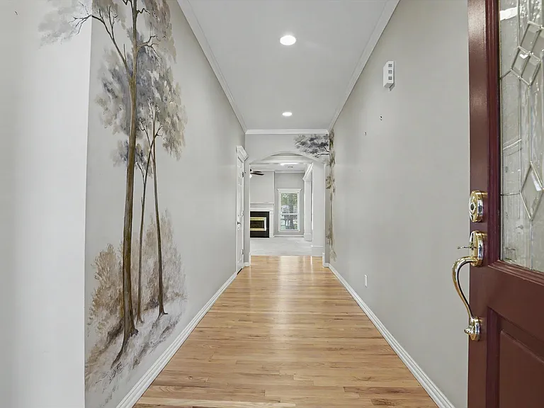 412 N Forest Ridge Blvd — Photo 4
