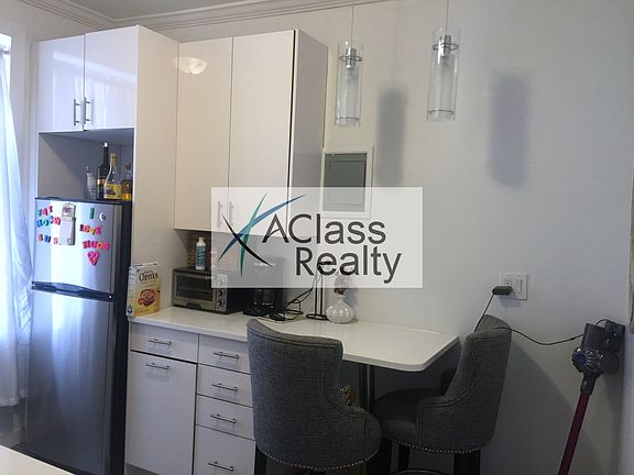 2nd image of 2513 24th Ave #2